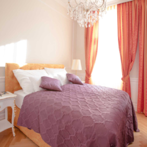 Oren Vintage Damask Elegance Wallpaper
